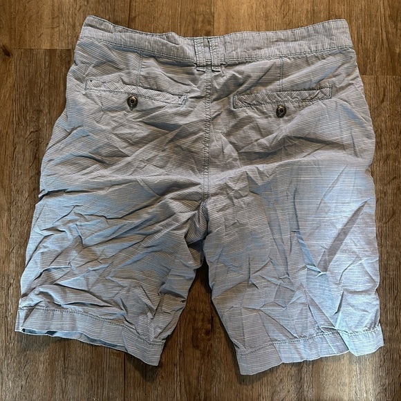 RETROFIT SHORTS SIZE(30) - Picture 6 of 6